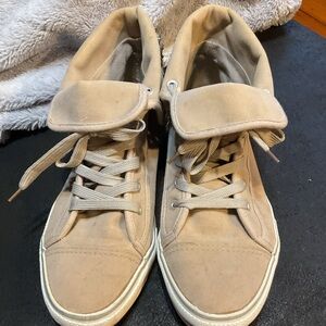 Apple Bottoms Tan Sneakers With Spikes